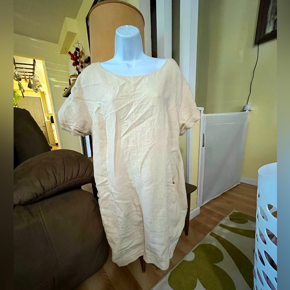 Free People tan burlap dress with pockets!